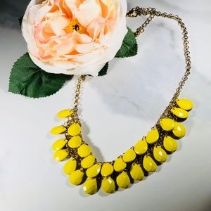 ❤️3 for $15❤️ Yellow Tear Drop Statement Necklace